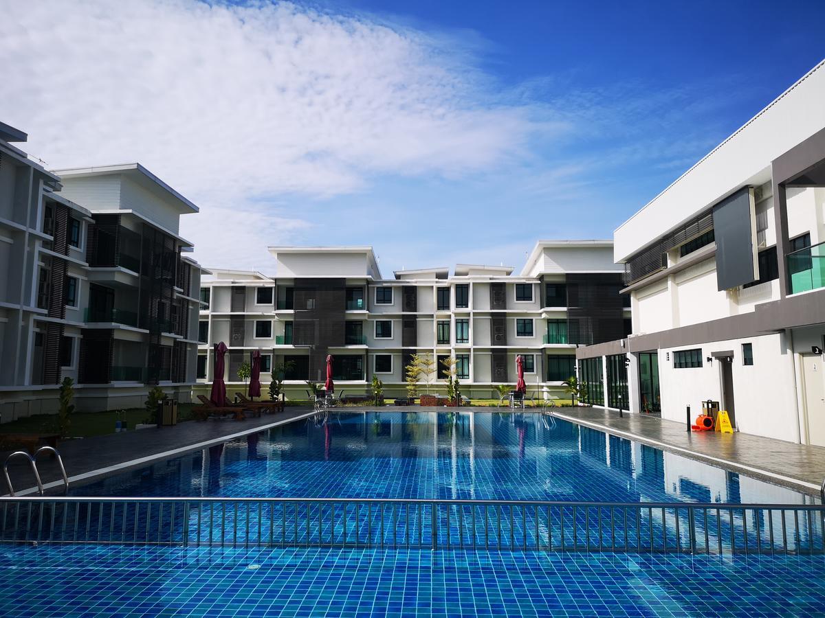 The Meadow Park Daire Kampar Dış mekan fotoğraf